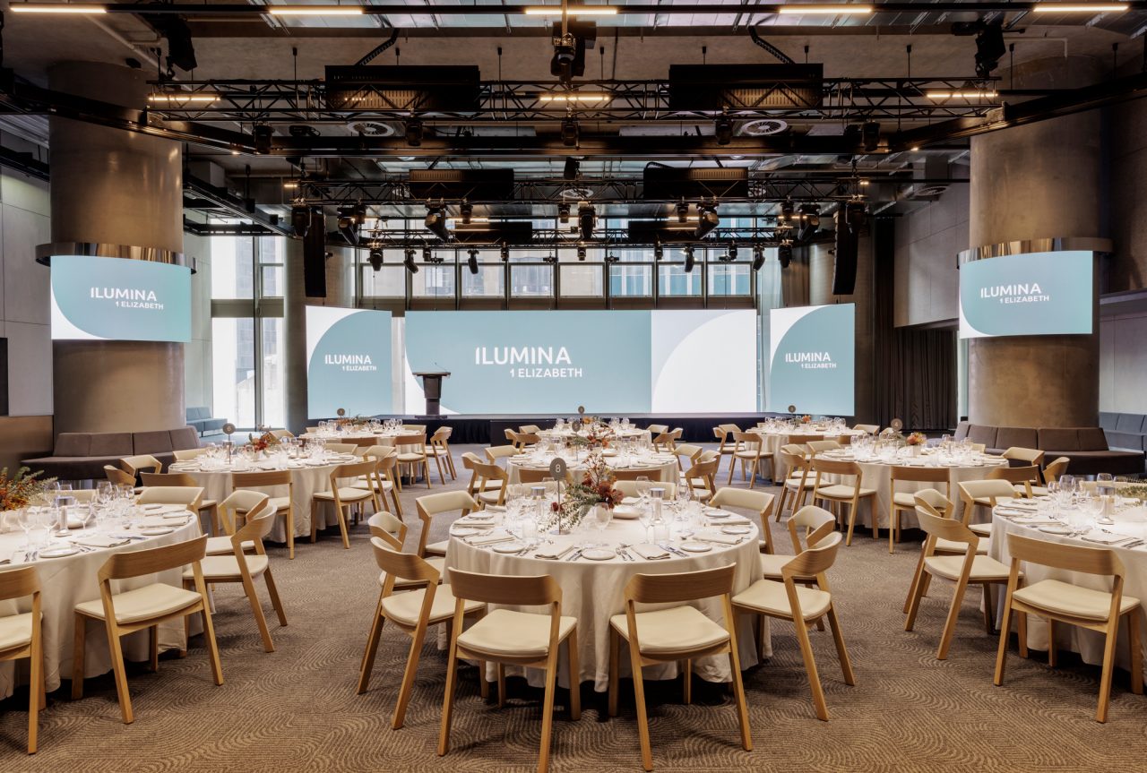 Render of ILUMINA, in a dining set out with screens